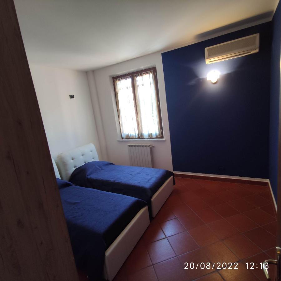 M & M Pinzi Suite Apartment 蒙特普尔恰诺斯塔兹奥 外观 照片