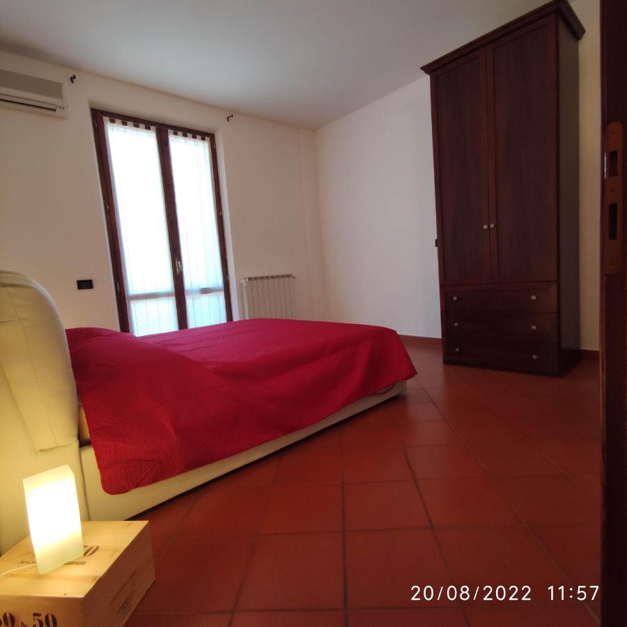 M & M Pinzi Suite Apartment 蒙特普尔恰诺斯塔兹奥 外观 照片