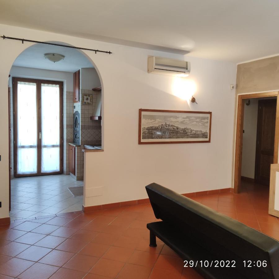 M & M Pinzi Suite Apartment 蒙特普尔恰诺斯塔兹奥 外观 照片